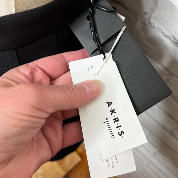 NWT Akris Punto Black A-Line Skirt with Black Embellishments, Size 4 - Picture 9 of 10